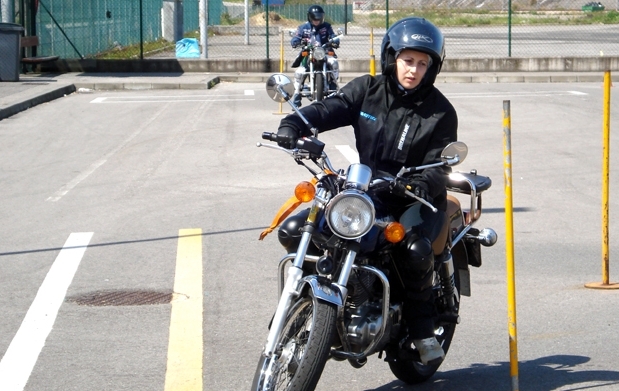 Carnet de moto a2 precio