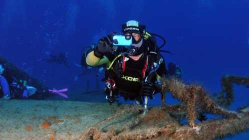 Bautismo de buceo en el mar