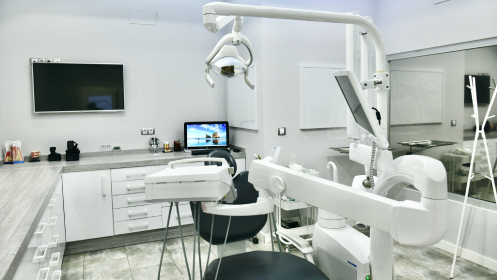 Limpieza dental y revisión panorámica en Gijón