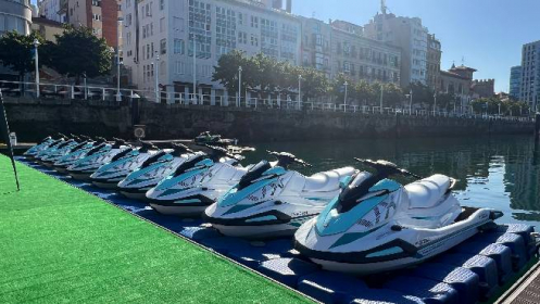 Excursión en moto acuática con baño en alta mar por la costa