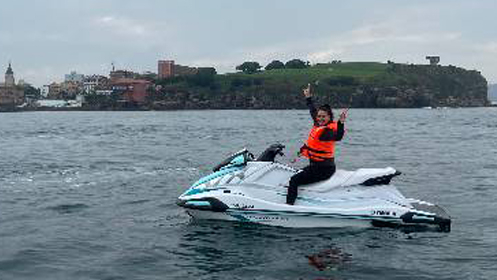 ¡Disfruta Gijón desde el mar! Ruta en moto acuática con baño inc