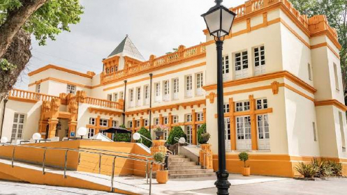 Desconecta en Asturias: Noche + Desayuno + SPA en Hotel Palacio